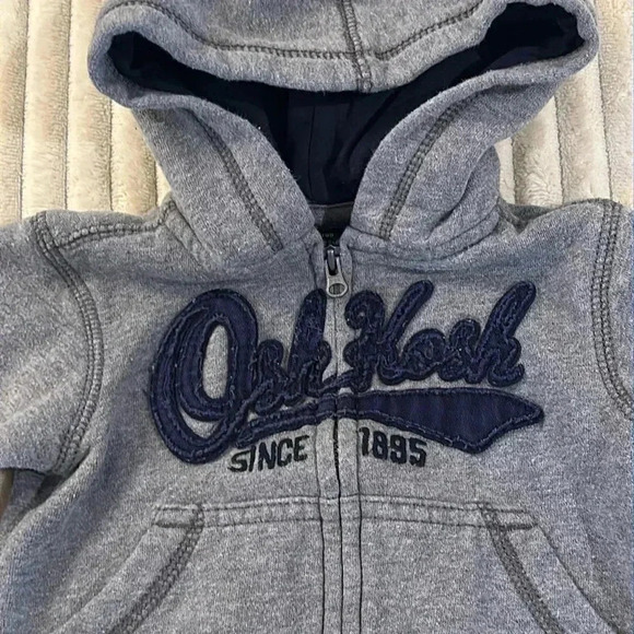 OshKosh B'gosh - full zip hoodie. Size 9 months - Picture 2 of 4